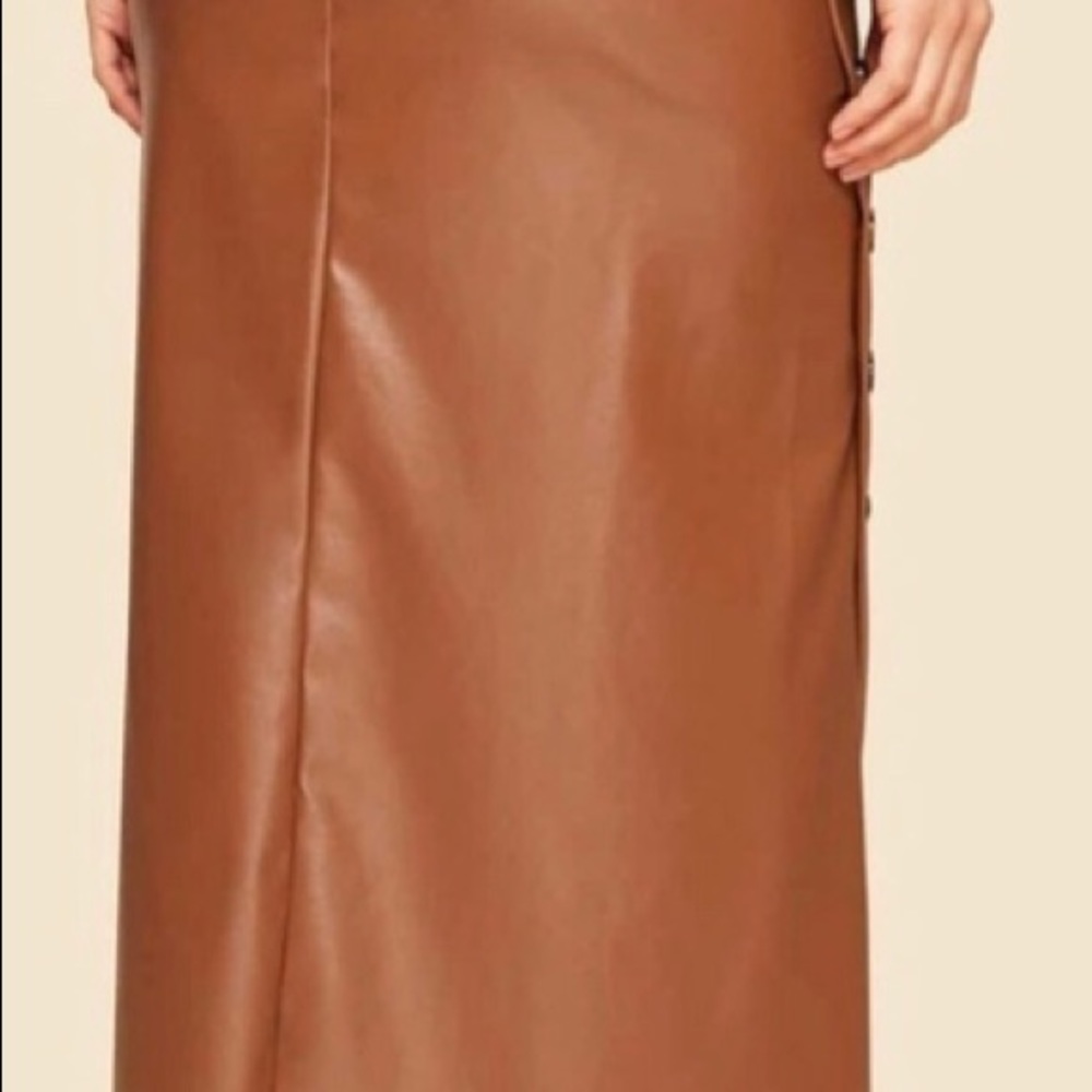 Skirt - Picture 2 of 6